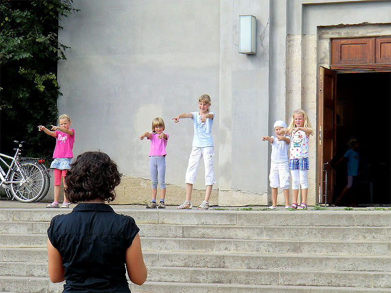 Datei:Drachenfest 2011 - Tanzmaeuse.jpg