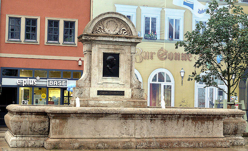 Datei:Vereinsfahrt 2009 - Bismarckbrunnen.jpg